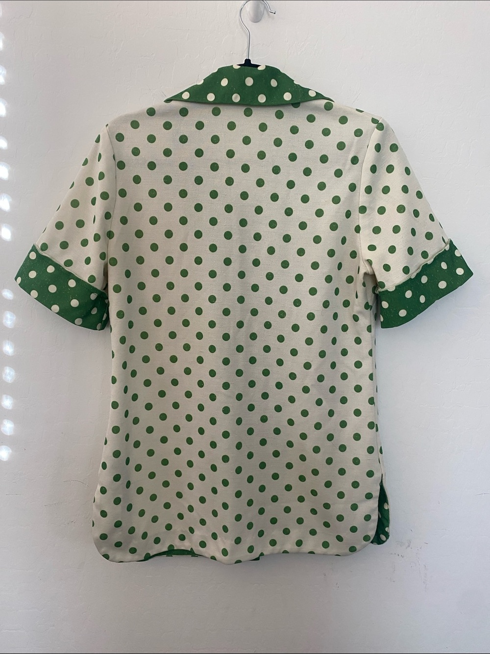 70s/80s Vintage Green Polka Dot Short Sleeve Blouse - Picture 2 of 4